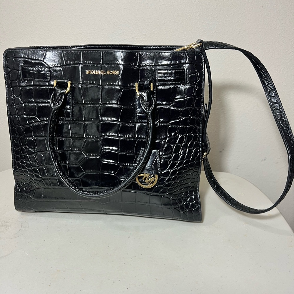 NWOT Michael Kors Black Croc-Embossed Women's Bag. Very beautiful! No flaws.